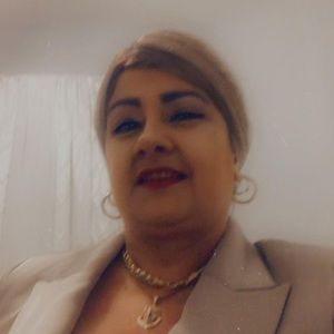 Meet your Posher, Janet